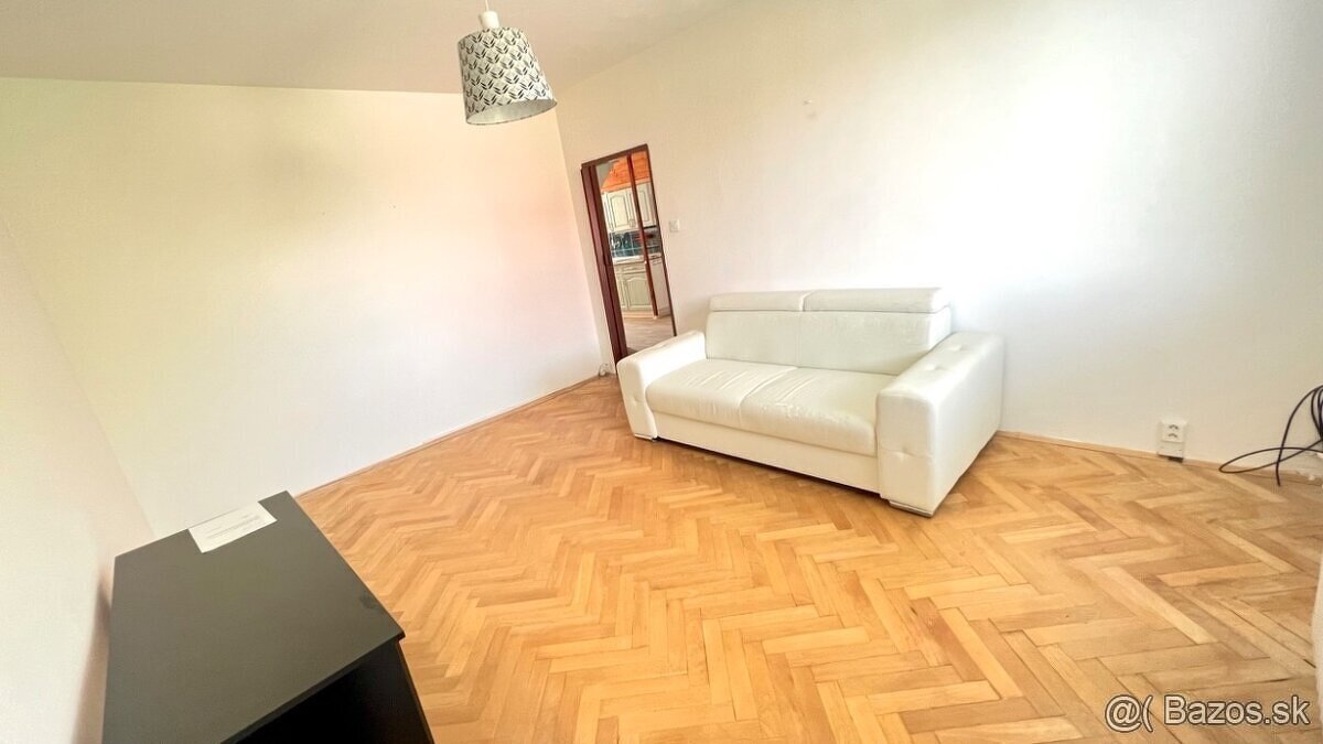2 IZ. BYT NA PRENÁJOM - 9