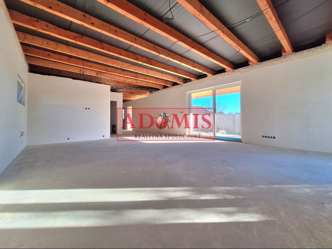 ADOMIS - Predáme bungalov Veľká Ida 160m2 + teraska 30m2, 94 - 9