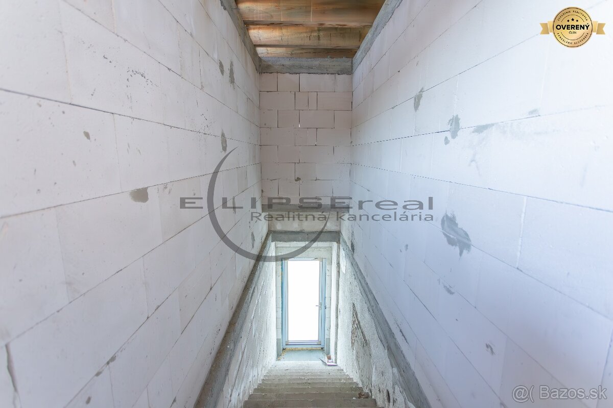 NA PREDAJ polyfunkčná budova v centre obce Veľké Leváre - 9