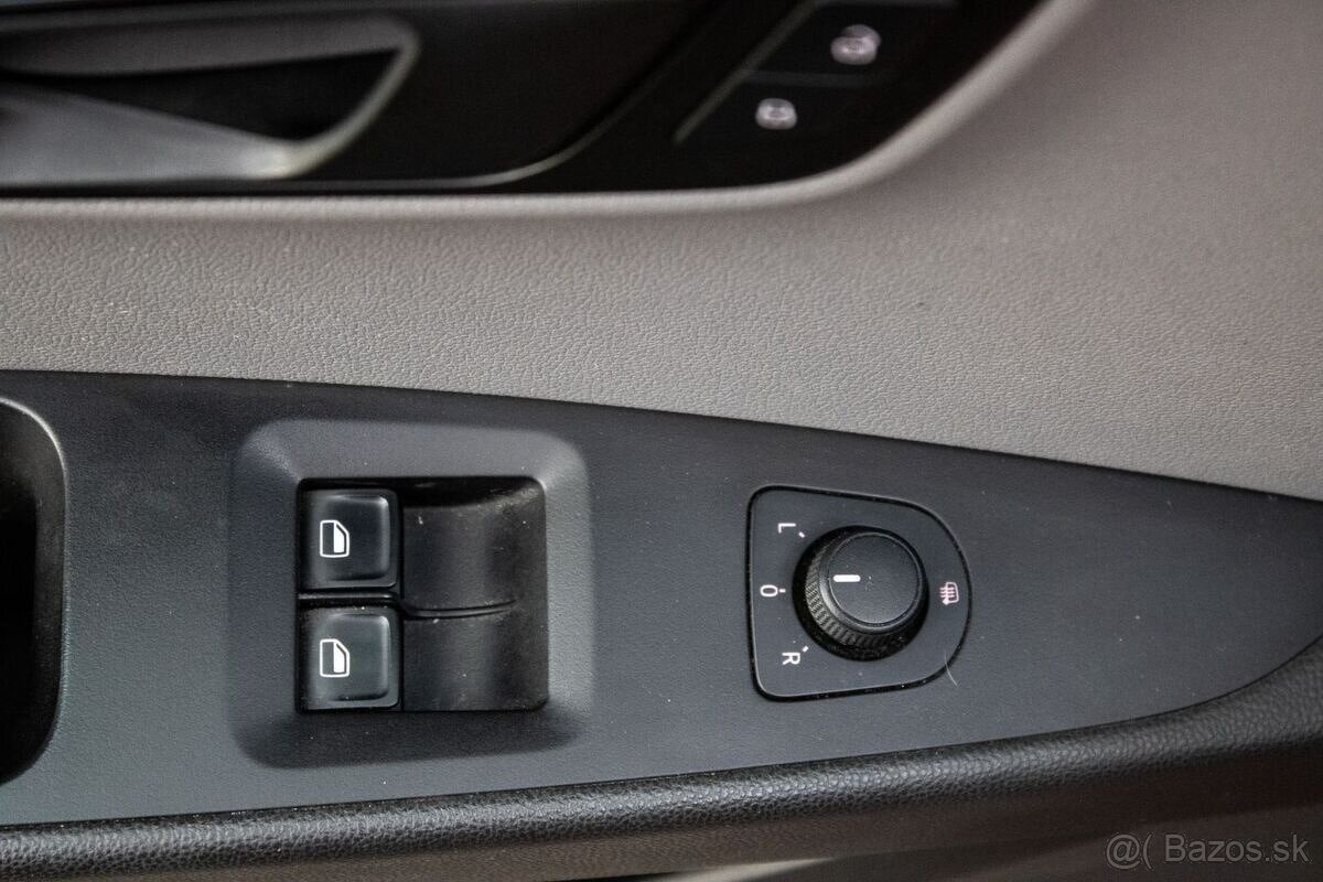 Seat Leon 1.2 TSI Reference / 81kW / M6 / 2015 - 9