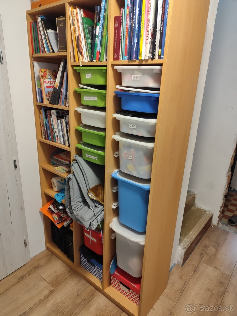 Poschodové postele z masívu s úložným priestorom a skrine. - 9