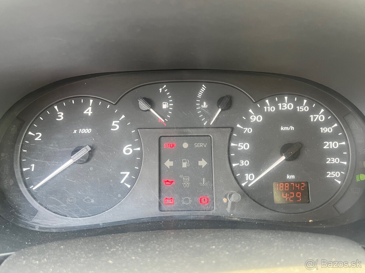 Mal nehodu Renault Thalia 2009 1.2 LPG - 9