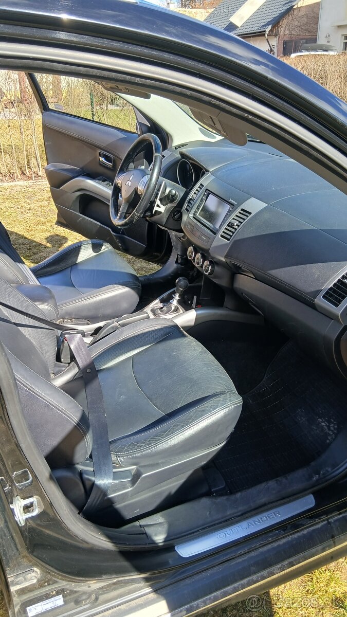 Outlander 2,2. 115kw automat. - 9