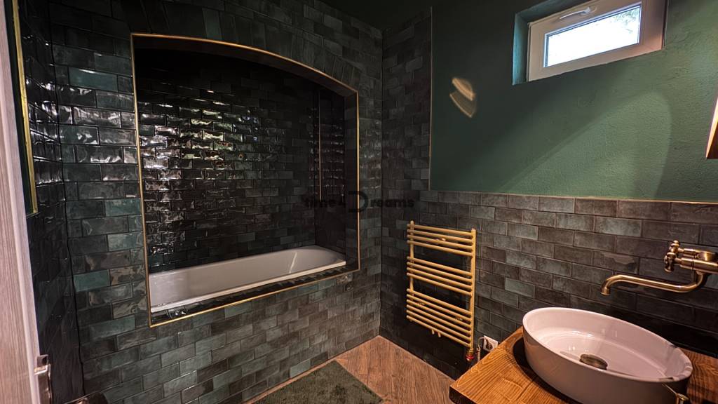 NA PREDAJ 9 izbový rodinný dom v obci Cabaj Čápor - 9