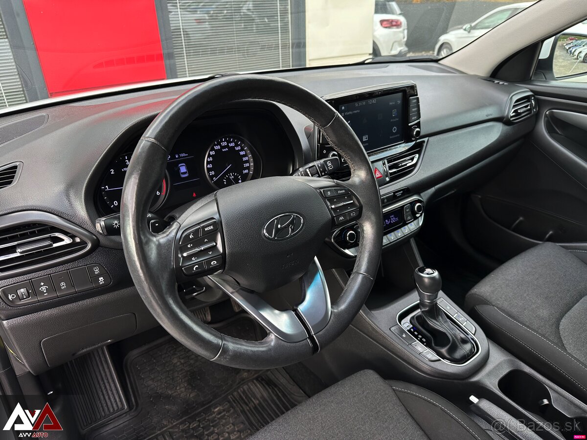 Hyundai i30 CW 1.6 CRDi DTC Family, 121 680km, SR - 9