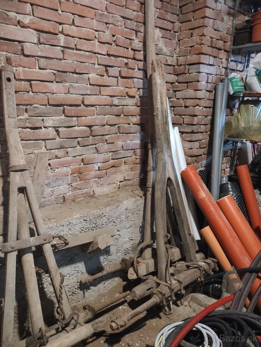 Starý drevený konský voz - časti - 9