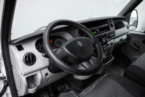 Renault Master Skriňa 2.5 dCi 120/18 - 9