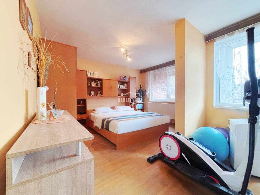 Predaj, dvojpodlažný rodinný dom, Bytča, Exkluzívne Reality - 9