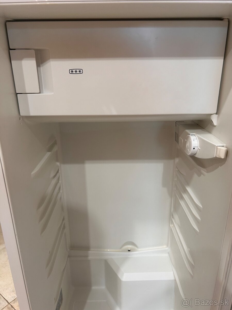 Vstavaná chladnička s mrazničkou - 9