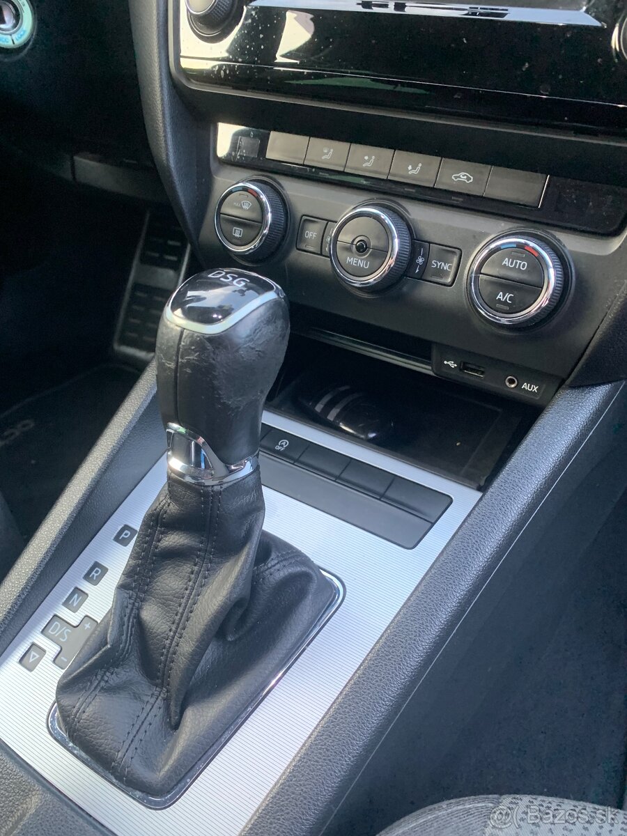 Škoda Octavia combi 2.0 DSG - 9