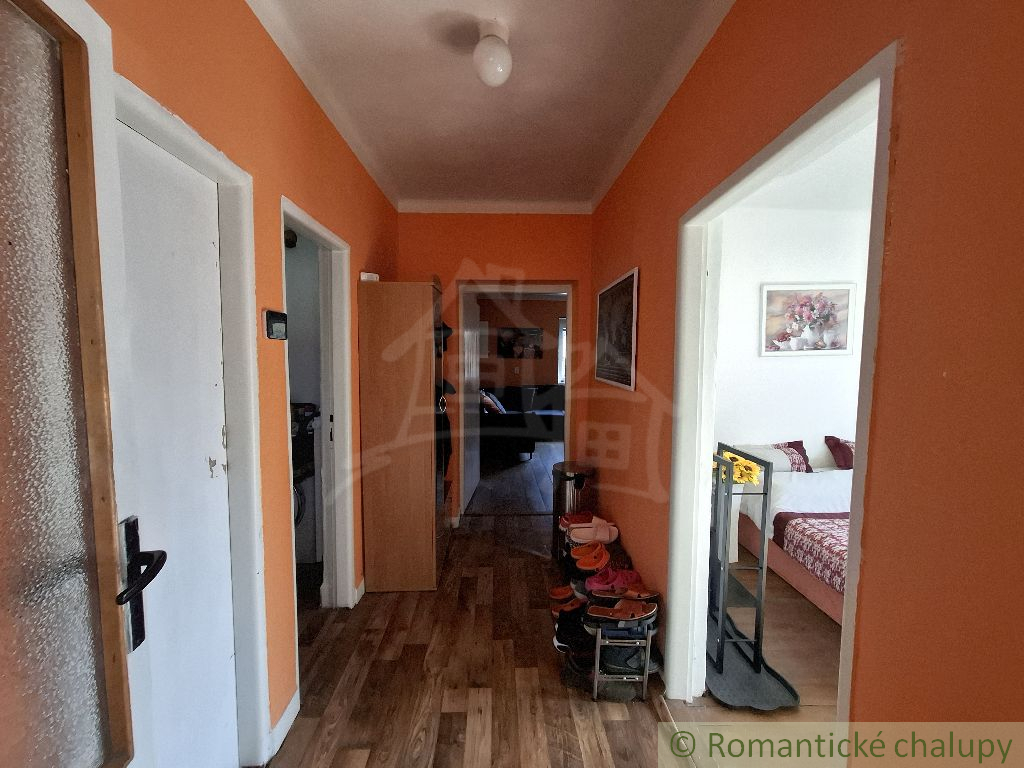 Vidiecka usadlosť s možnosťou podnikania – bývanie, agrotu - 9