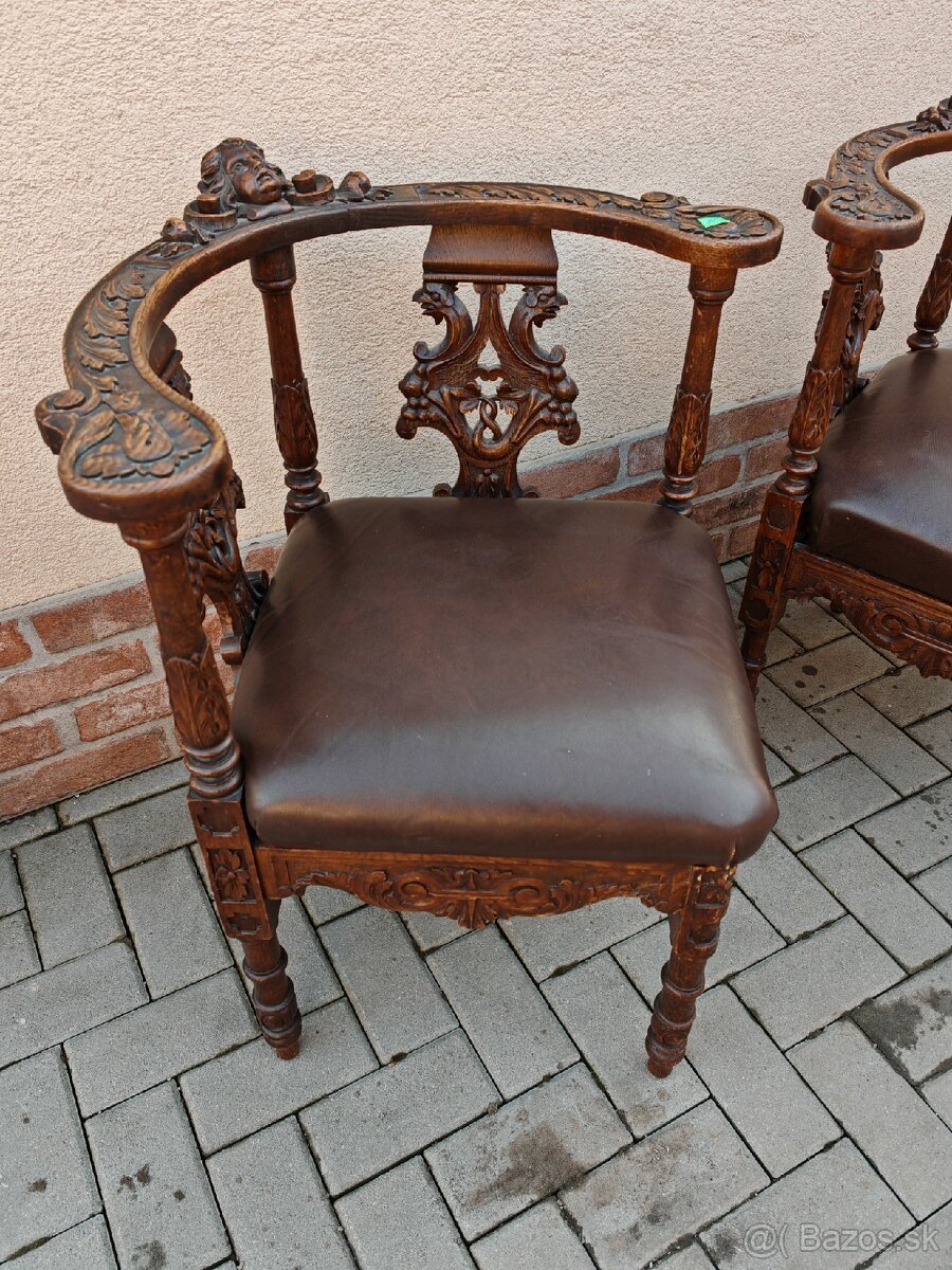 Starožitné rohové vyrezávané stoličky - 9
