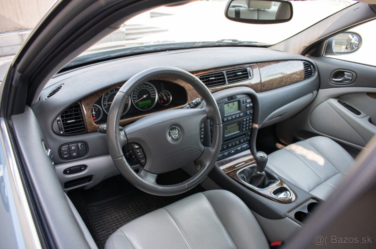 Jaguar S-Type 3.0 V6 175kw Manual - 9
