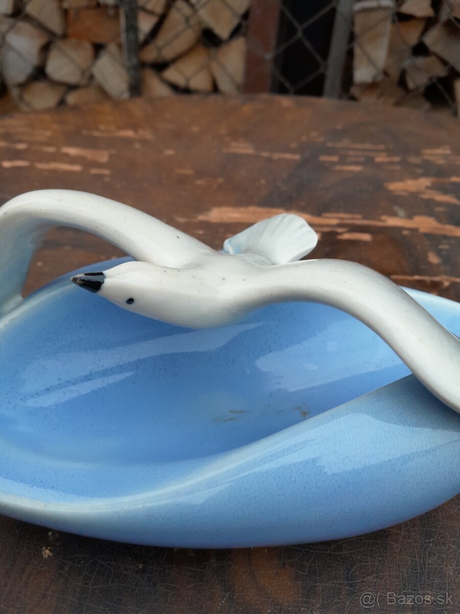 Predám porcelánovú sošku čajka - 9