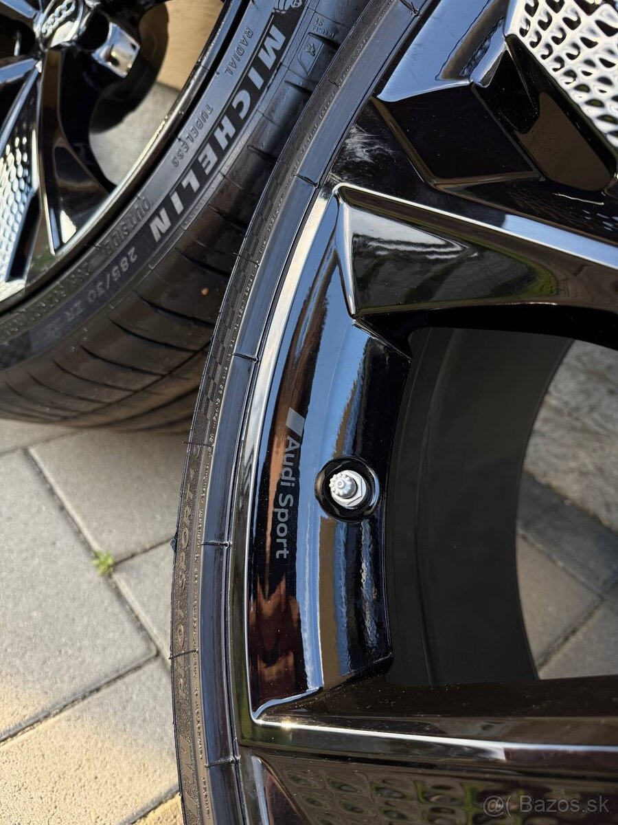 Audi RS6, RS7, SQ7, SQ8 R22 - 9