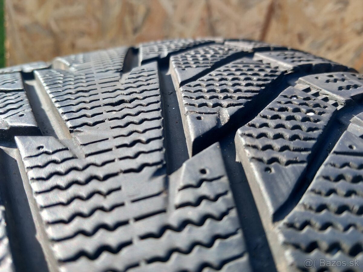245/45 r18 zimne pneumatiky hankook - 9