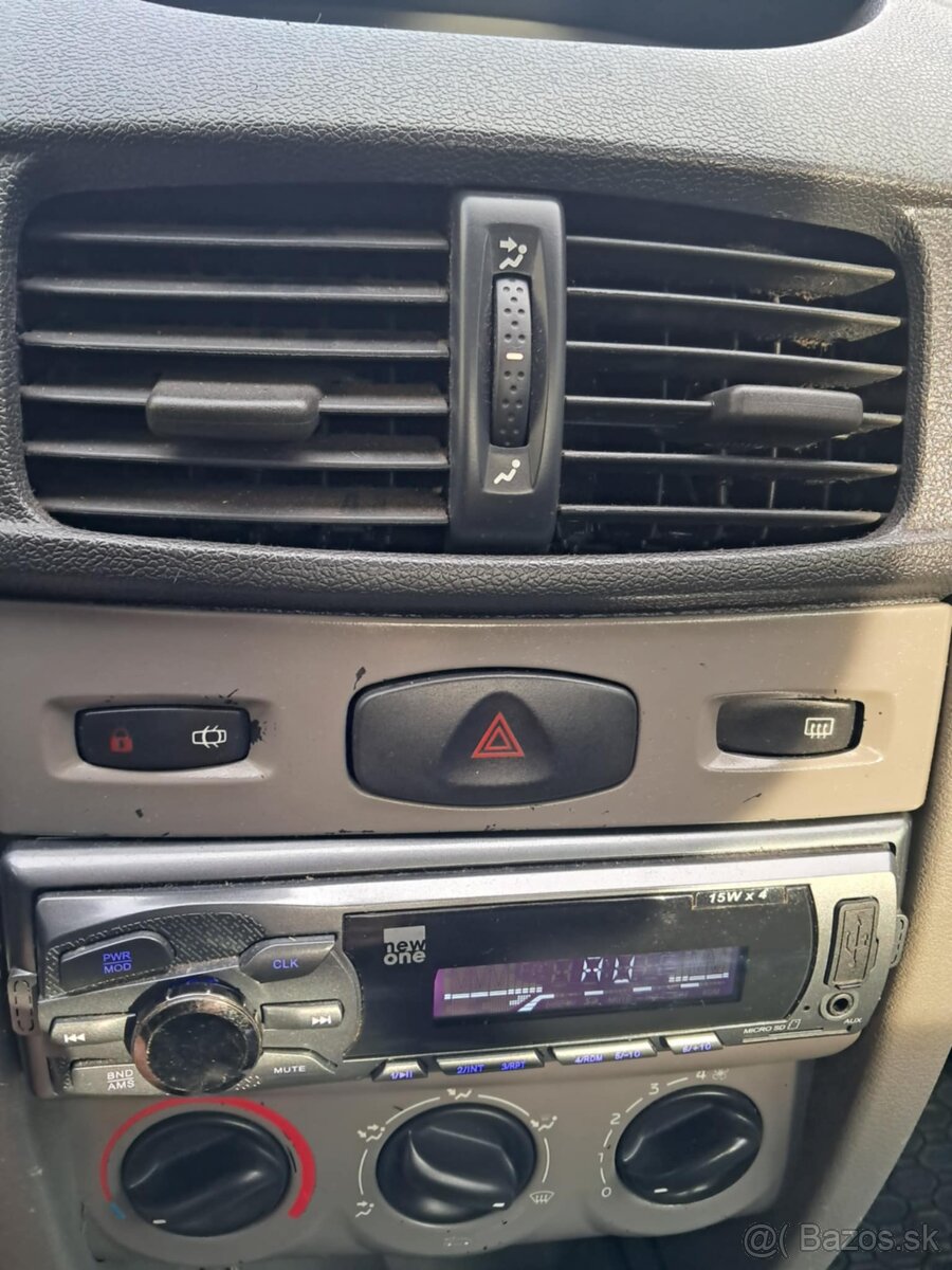 Predám Renault Thália 2 1.2 8v 55kw r.v.2010 96428km - 9