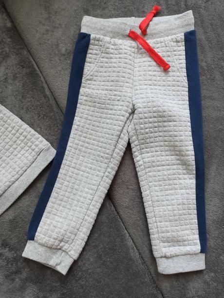 Súprava, tepláky a Despacito tepláky veľ 92 - 9