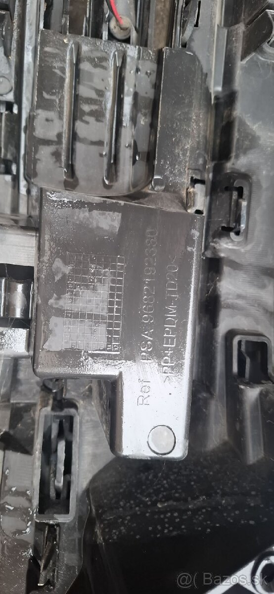 Predný nárazník Peugeot Partner Tepee 2008 - 2012 - 9