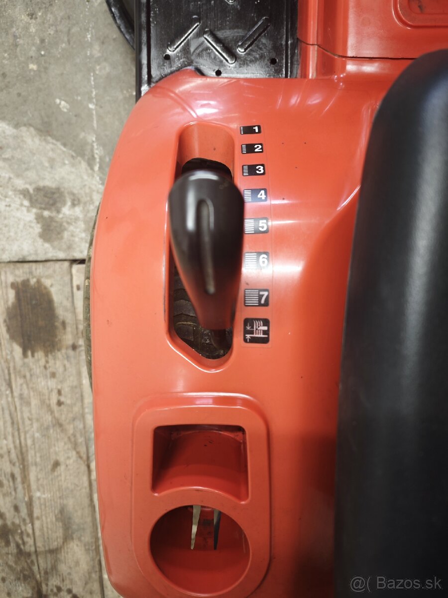 Traktorová kosačka - 9