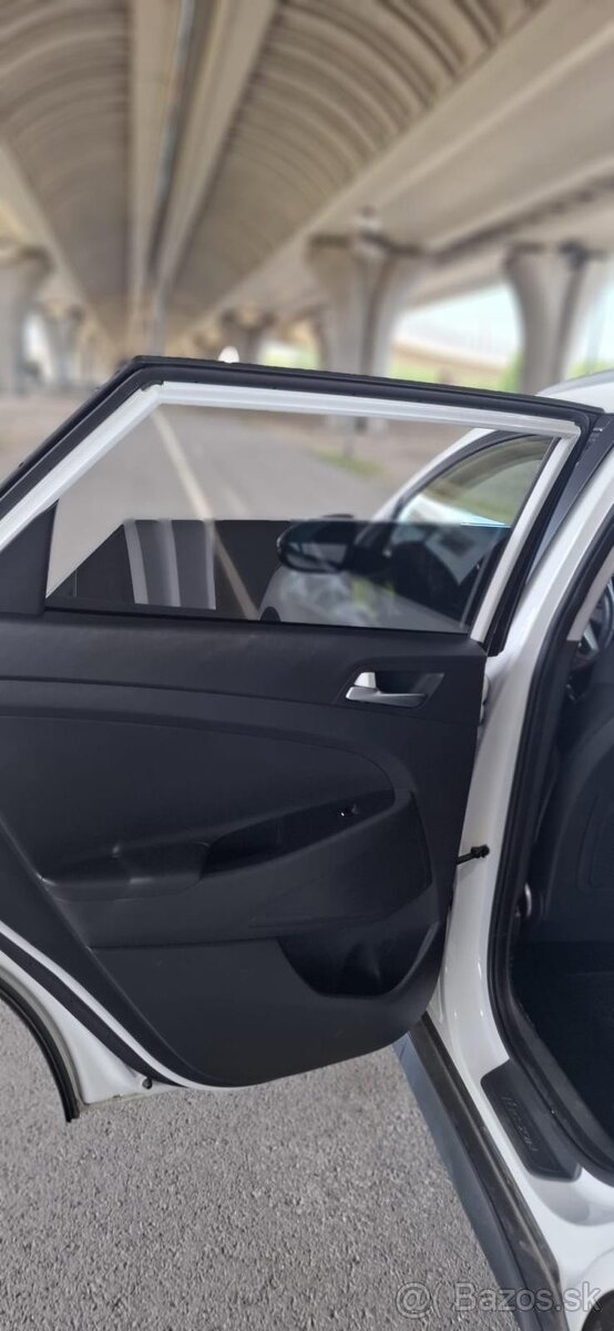 TUSCON 1.7 CRDi 16V - 9