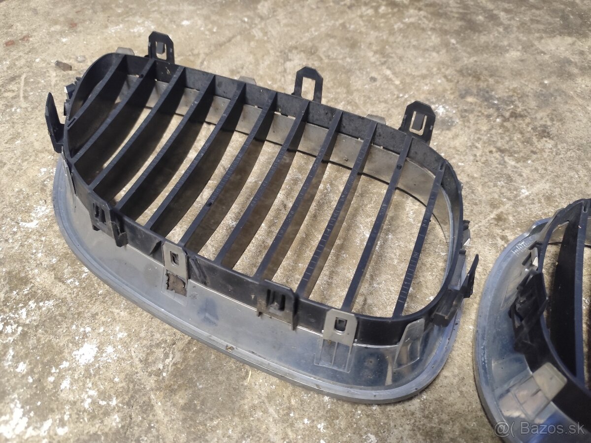 Predám chrómové mriežky BMW E60 E61 - 9