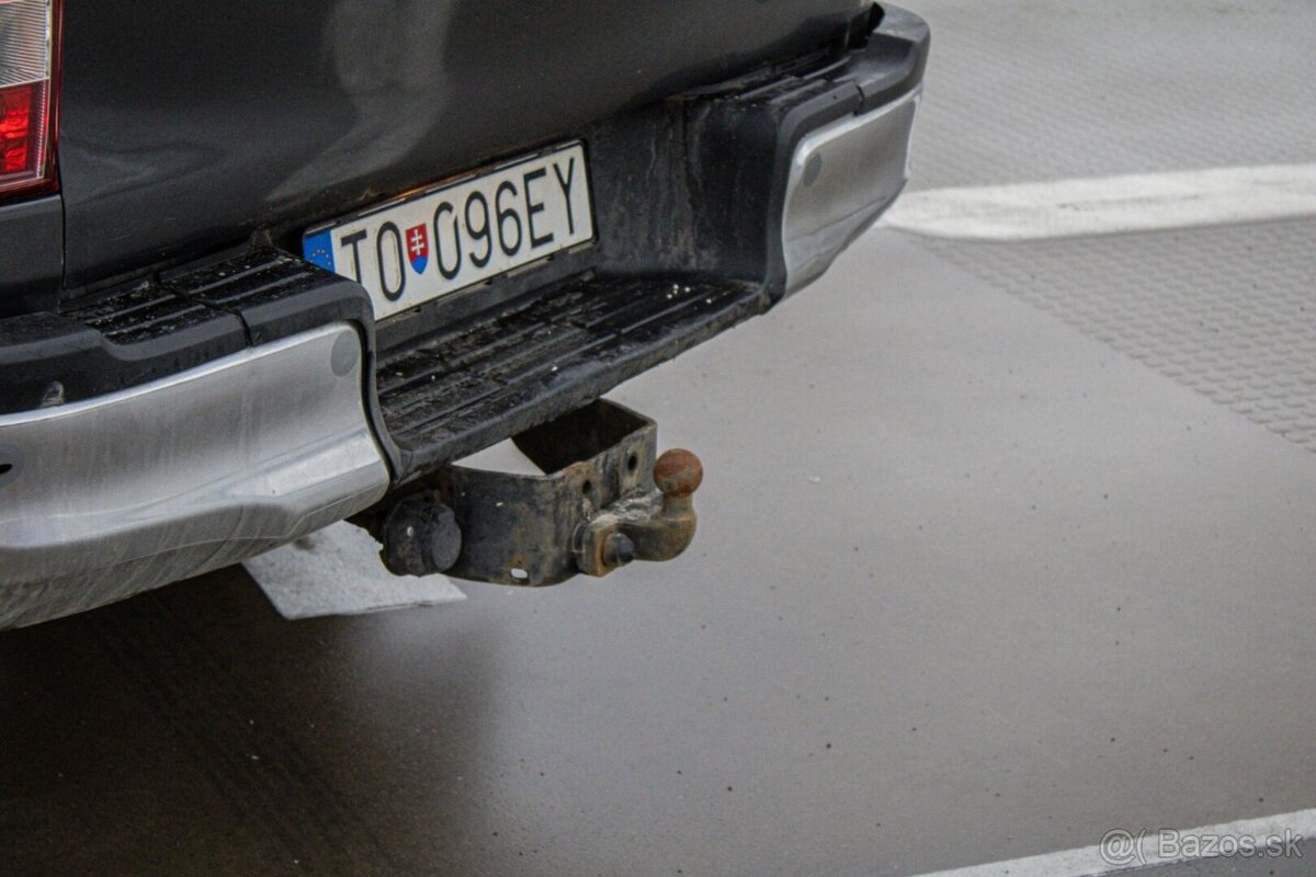 Toyota Hilux 2.4 D-4D Active A/T | 4x4 | - 9