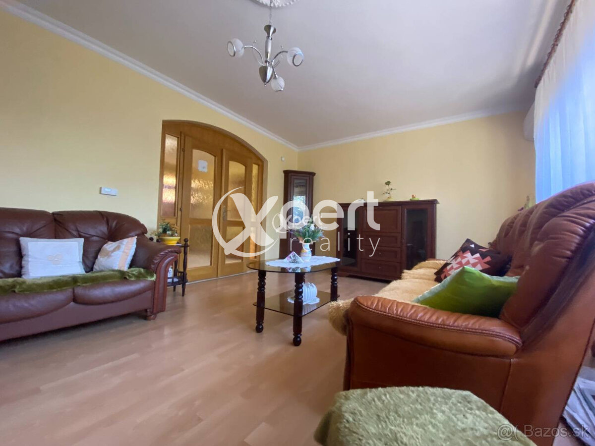 ZNÍŽENÁ CENA. Krásny rodinný dom priamo v centre na predaj - 9