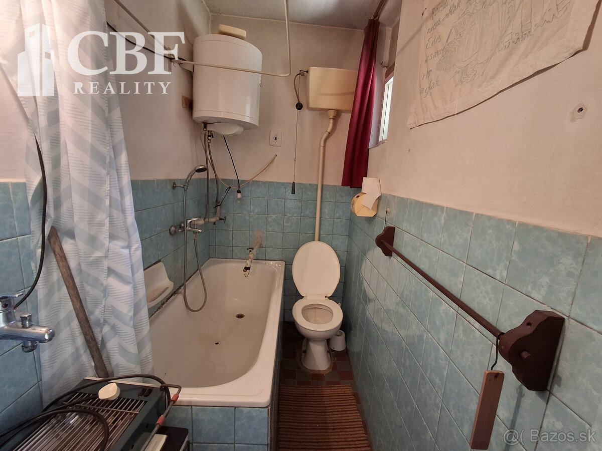 Na predaj dva domy v Drnave - 9