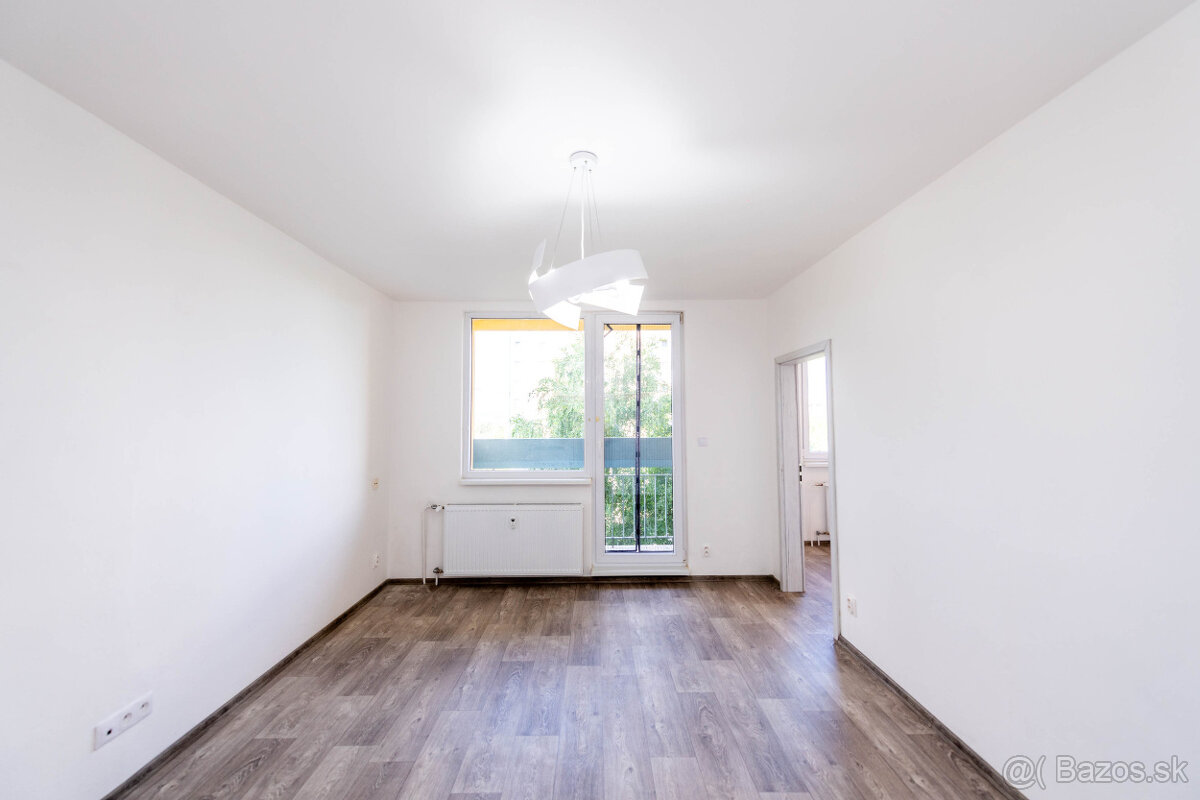 Ponúkame na prenájom nezariadený 2 izbový byt v Humennom - 9