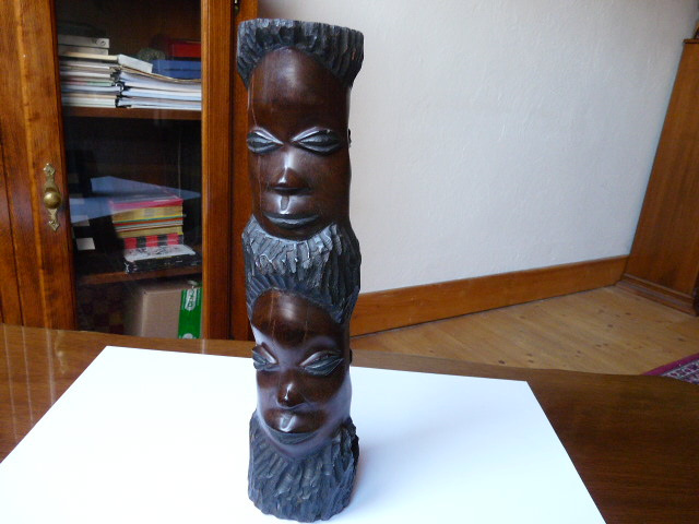 africké ľudové umenie – drevené artefakty 1 - 9