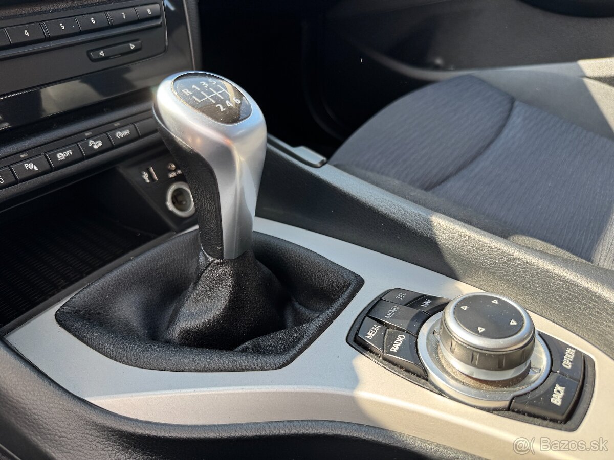 BMW X1 xDrive 18d - - 9