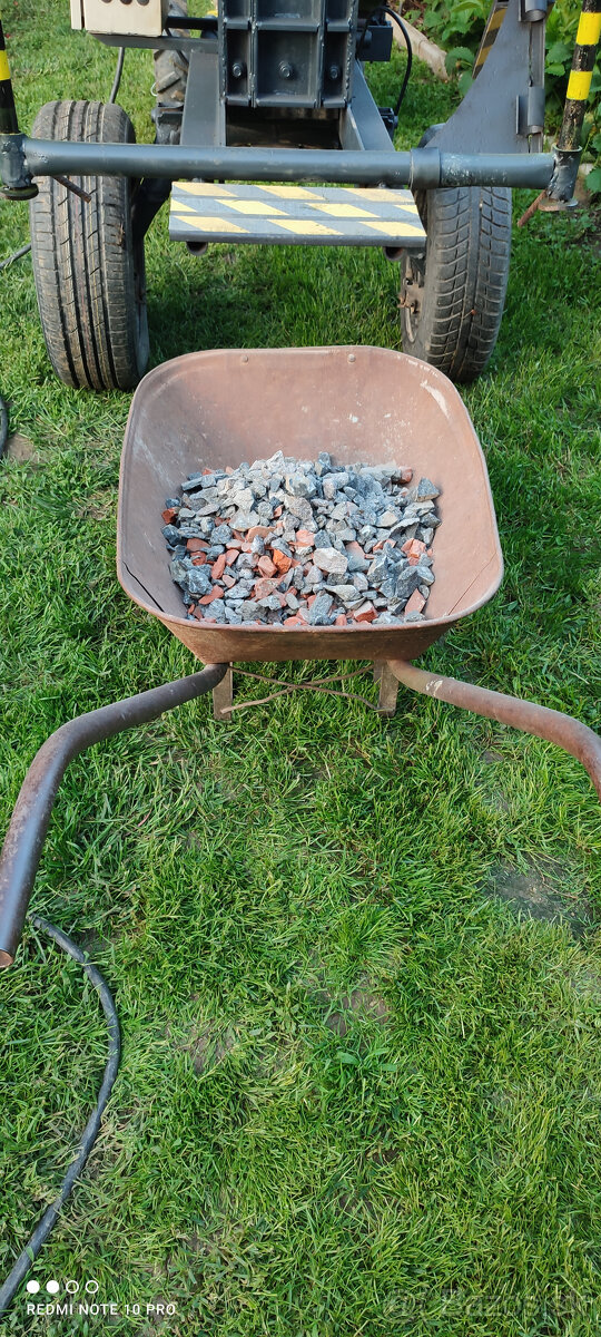 Drvič drvička betónu tehly škridly obkladov - 9