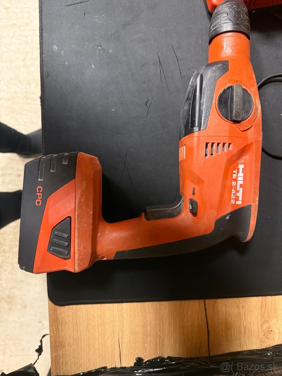 HILTI aku náradie + batérie – komplet 🔴 - 9