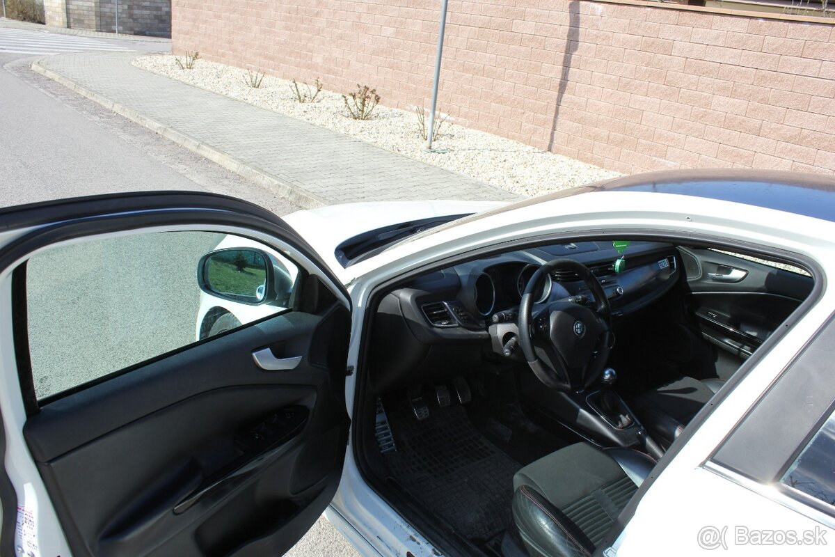 Alfa Romeo GIULIETTA 1.4 benzín - 9