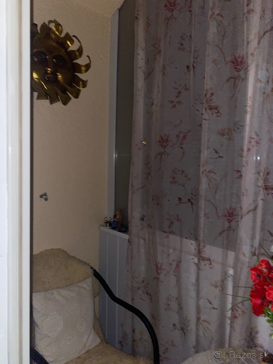 Exkluzívne ponúkam na predaj 2 izb.byt v centre TN. - 9