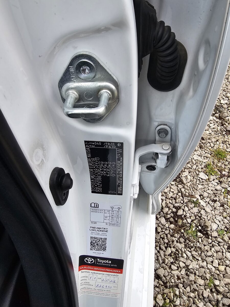 Toyota Corolla Hybrid Combi - 9