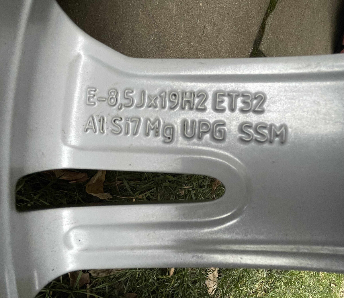 Org. AUDI S-line 8,5jxR19 ET 32 245 45 R19 Mercedes VW - 9