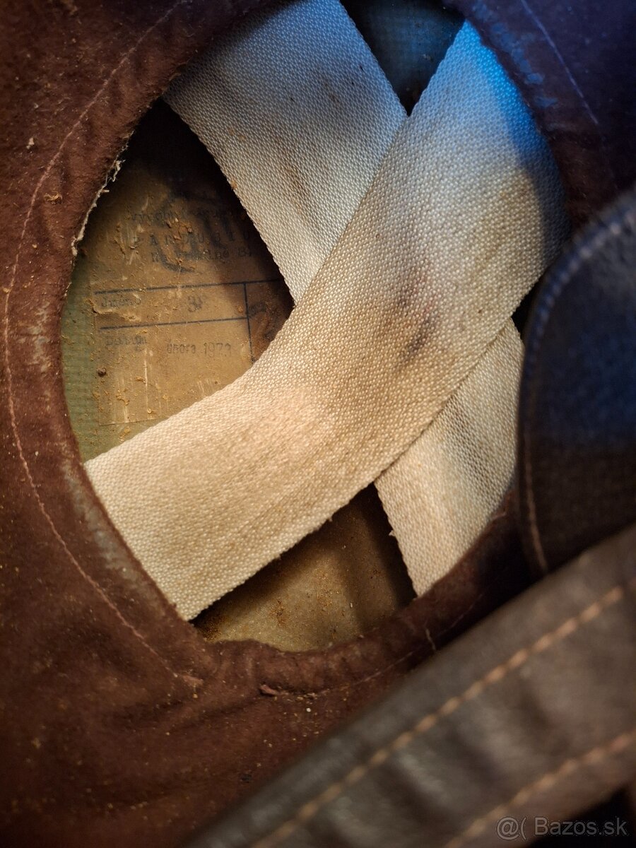 Retro motocyklová prilba - 9