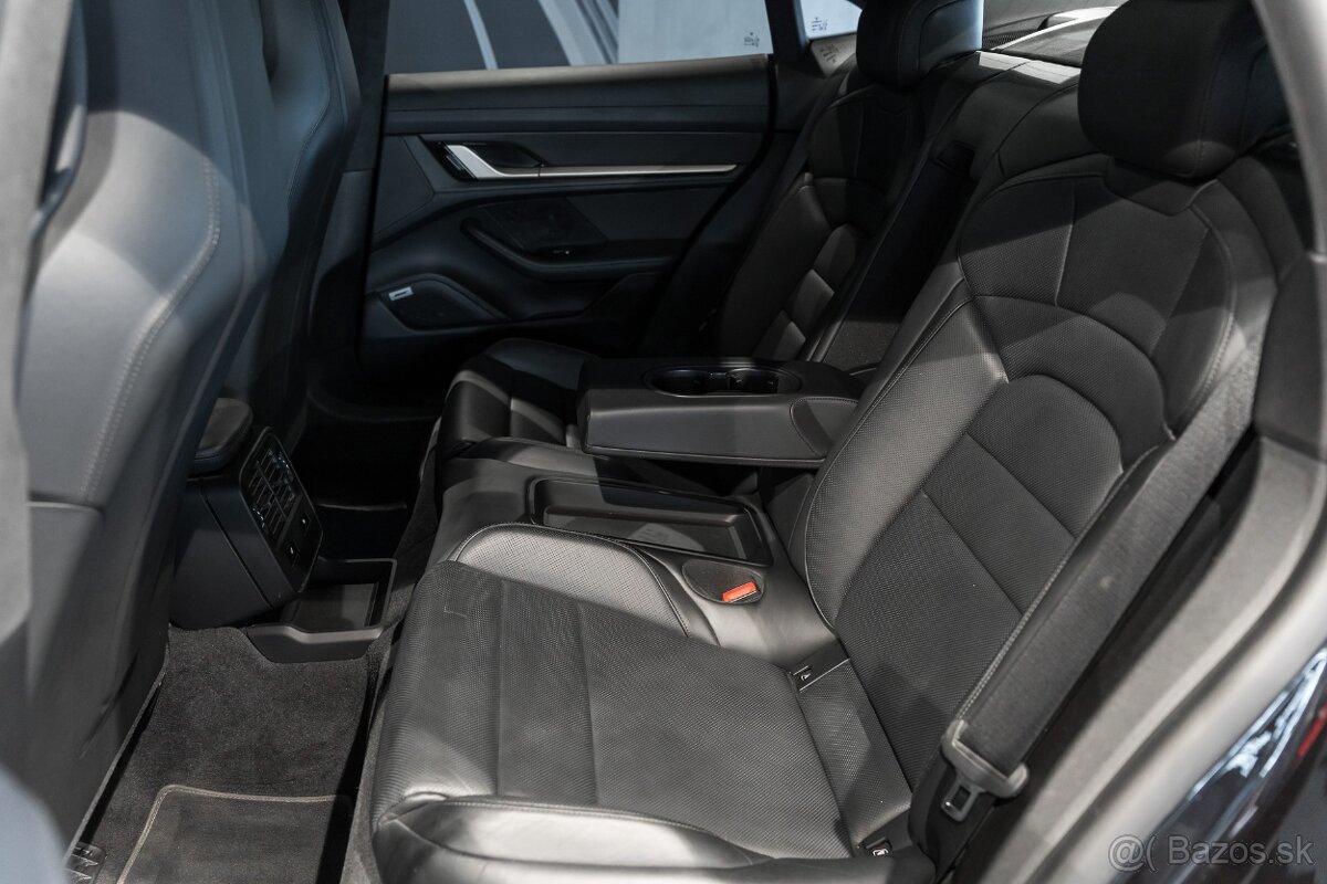 Porsche Taycan Turbo S 93.4 kWh - 9