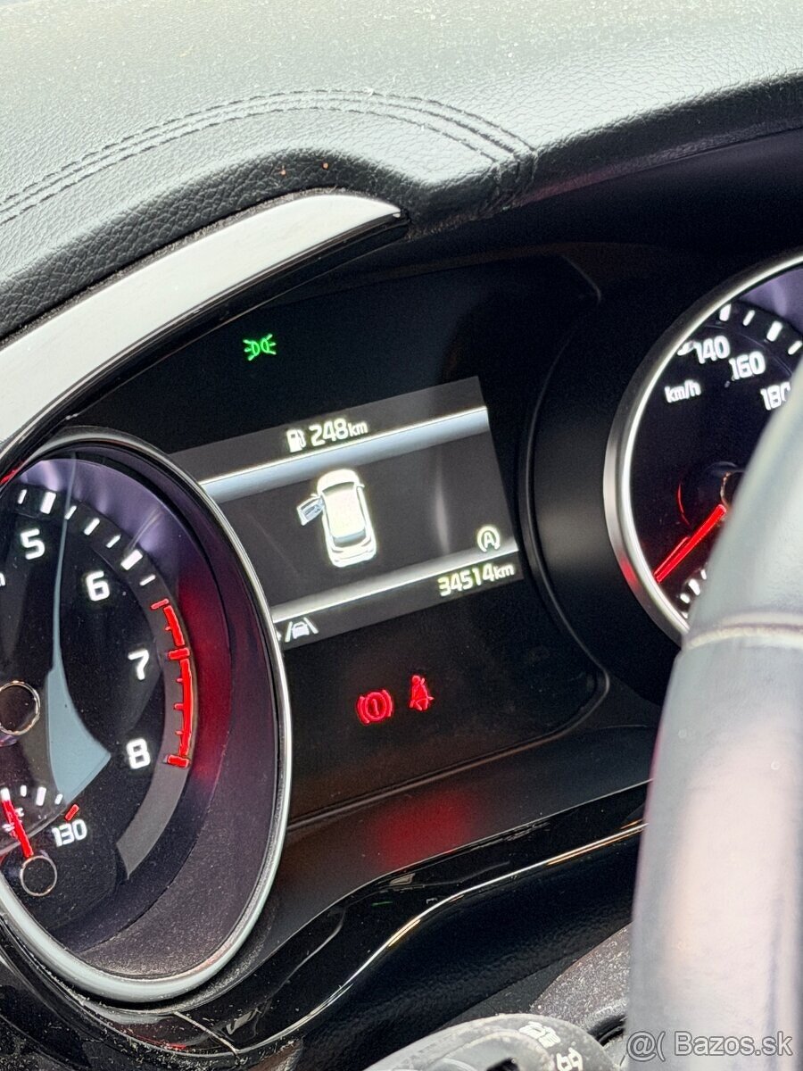 Predám Kia Ceed 1,5 T-Gdi Gold plus - 9