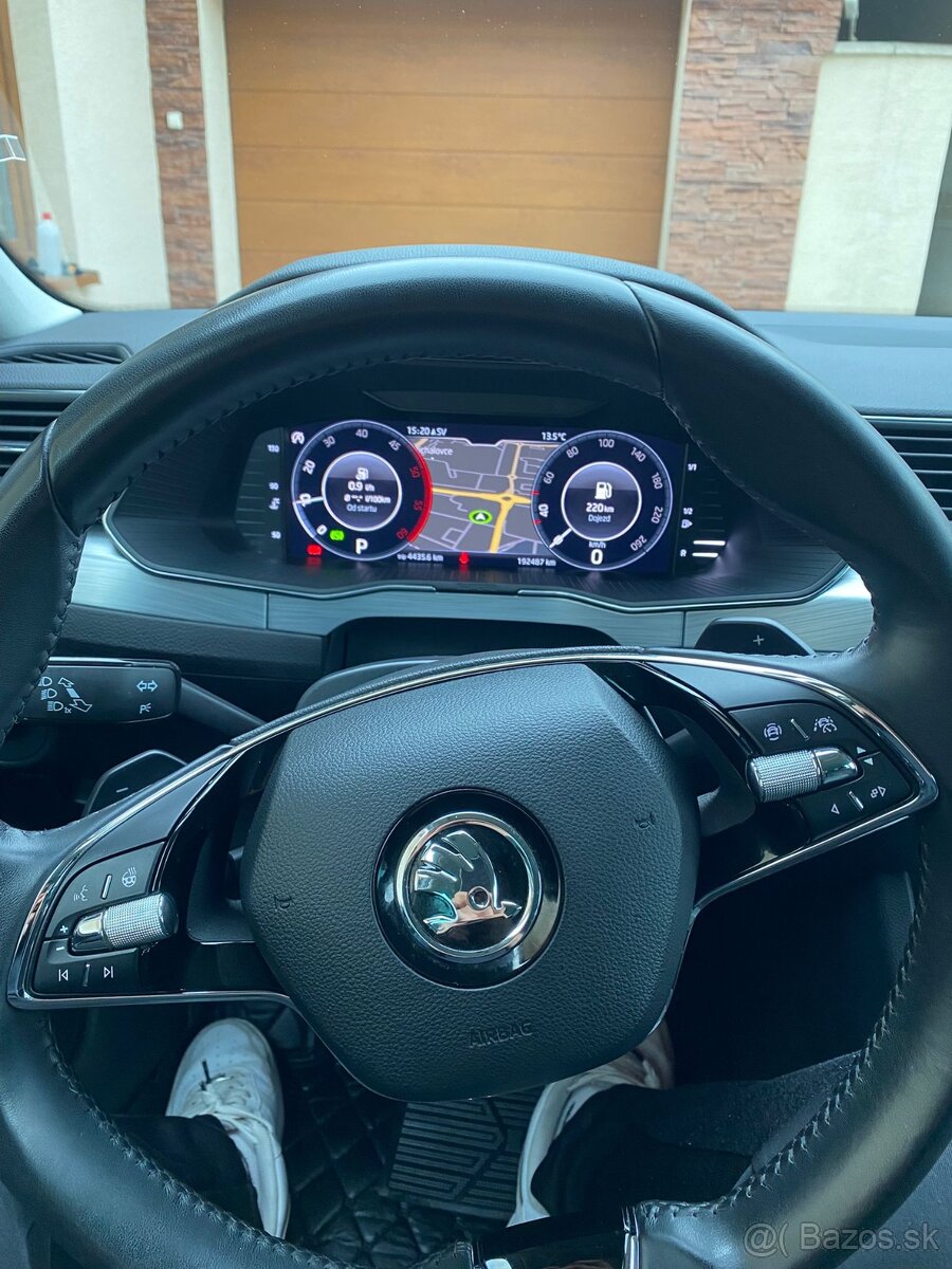Škoda Superb Combi 2.0 TDI A7 | Virtual Cockpit - 9