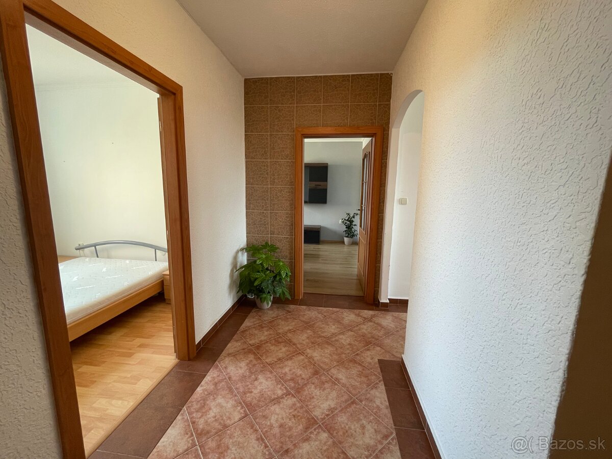 2 izb. byt, 58m2 v centre mesta Sereď na predaj - 9