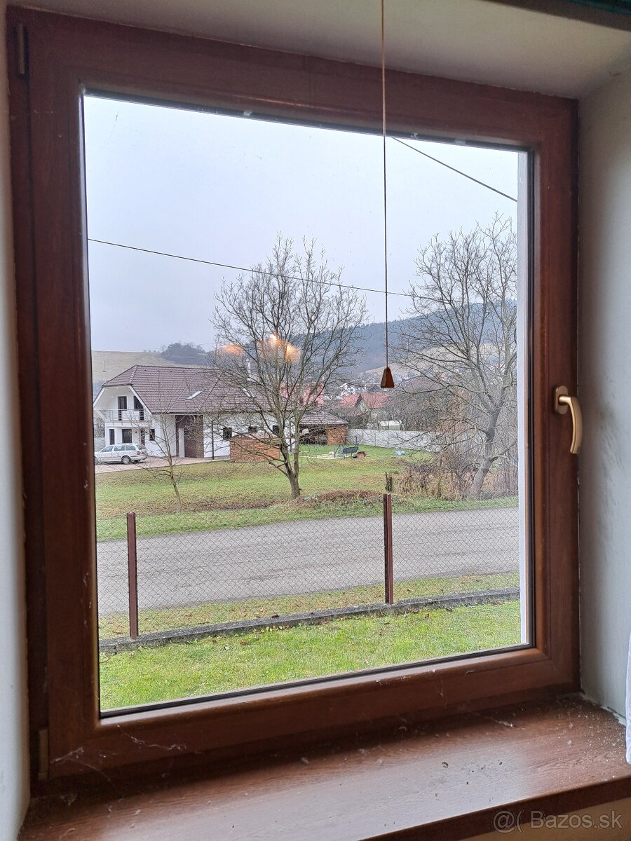 Kompletný interiér zo staršieho domu - 9