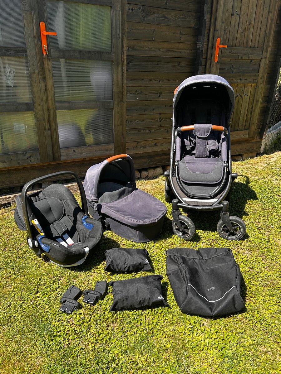Dvojkombinácia Britax Romer Smile 3 + autosedačka - 9
