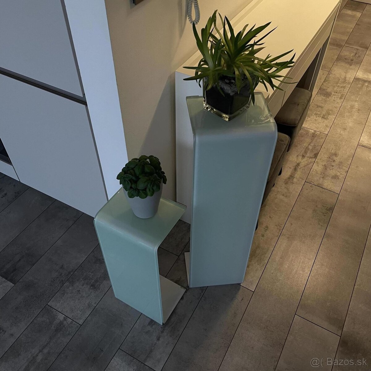 Podstavec zo skla . - 9