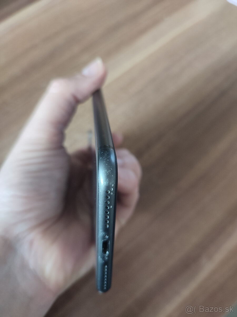 iPhone 8 plus 256GB čierny - 9