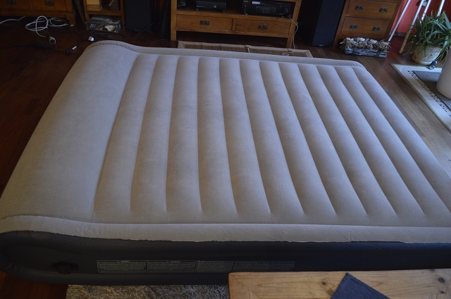 predam nafukovaciu postel INTEX - 9