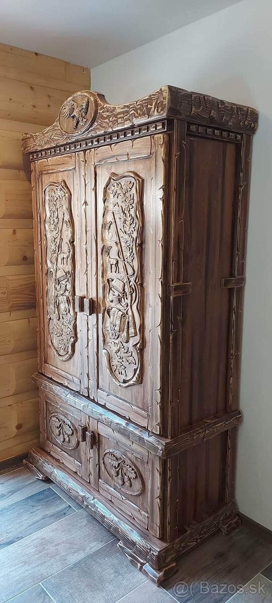 Drevená skriňa Pólovnicke motívy V-220cm,Š-120cm,hl.55 - 9