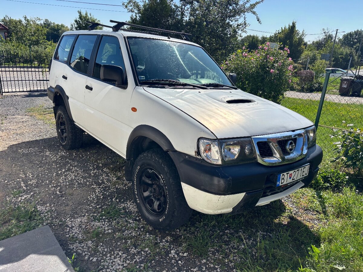 Predám Nissan terrano - 9